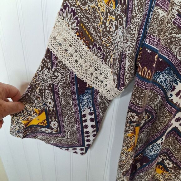 Cato Woman 26/28W Pullover V Neck Tunic Top‎ Brown Multi Bell Sleeves Crochet - Picture 5 of 9